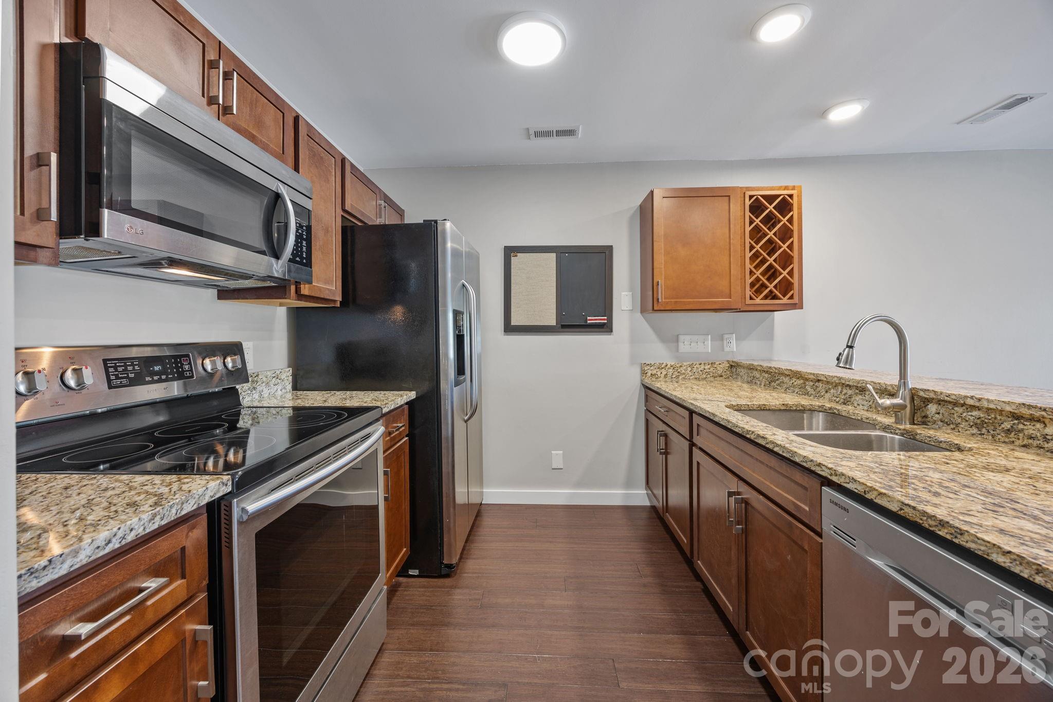 Vineyard Point - Residential