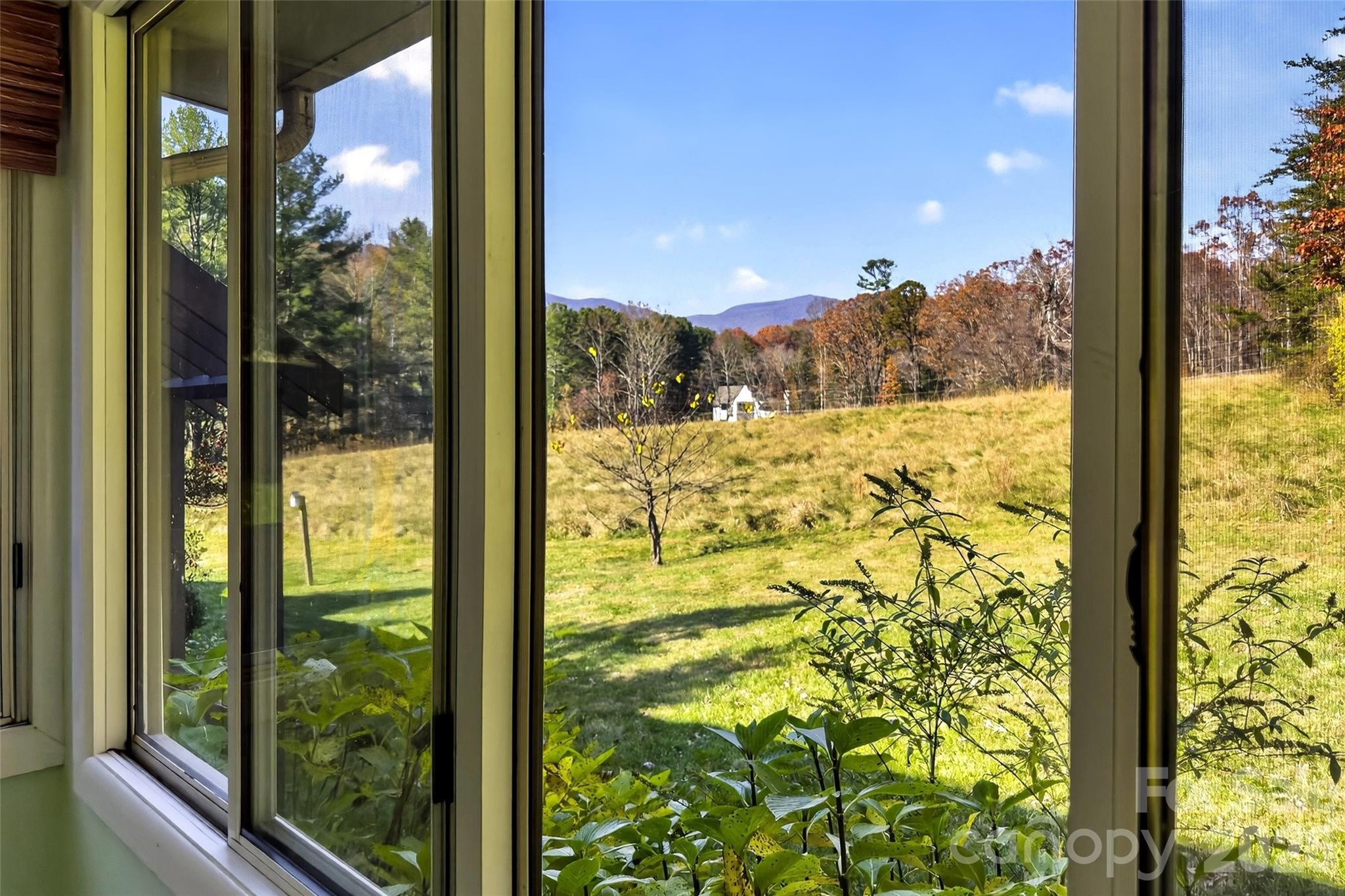 The Lynx Condominium - Residential