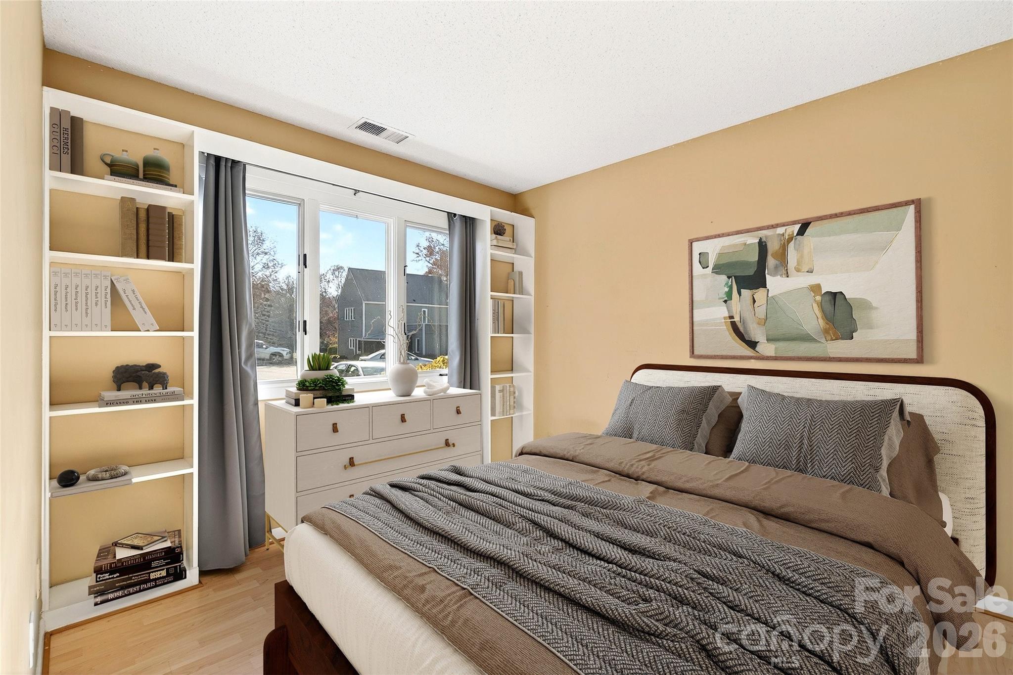 The Lynx Condominium - Residential