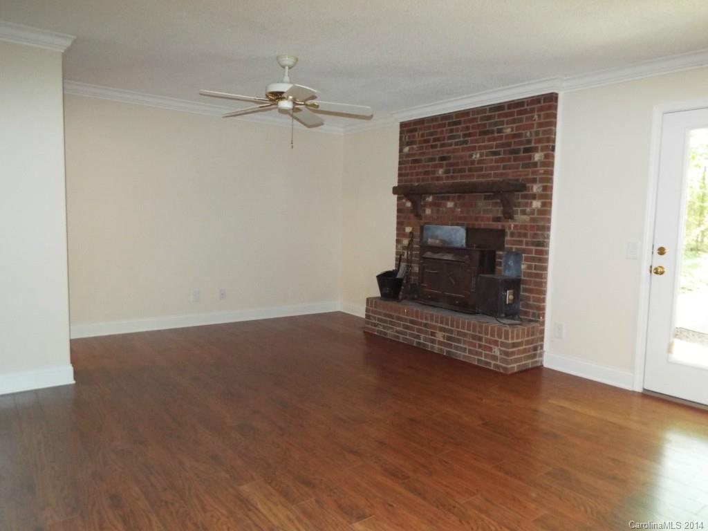 HOLLY HILLS - Residential