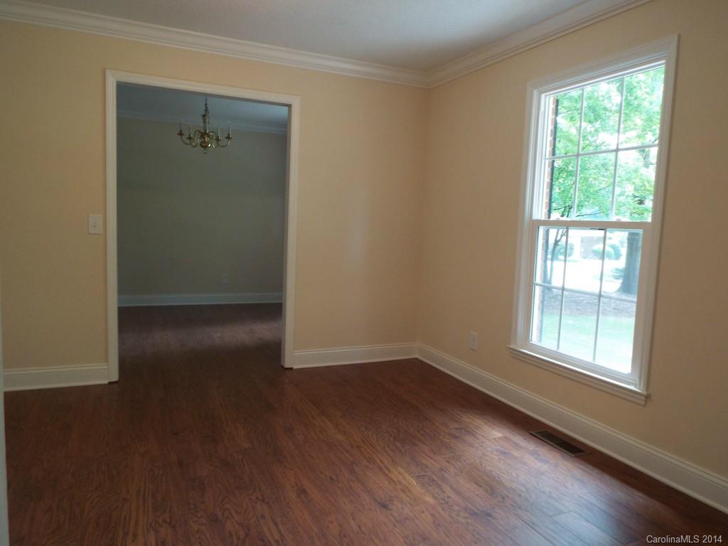 HOLLY HILLS - Residential