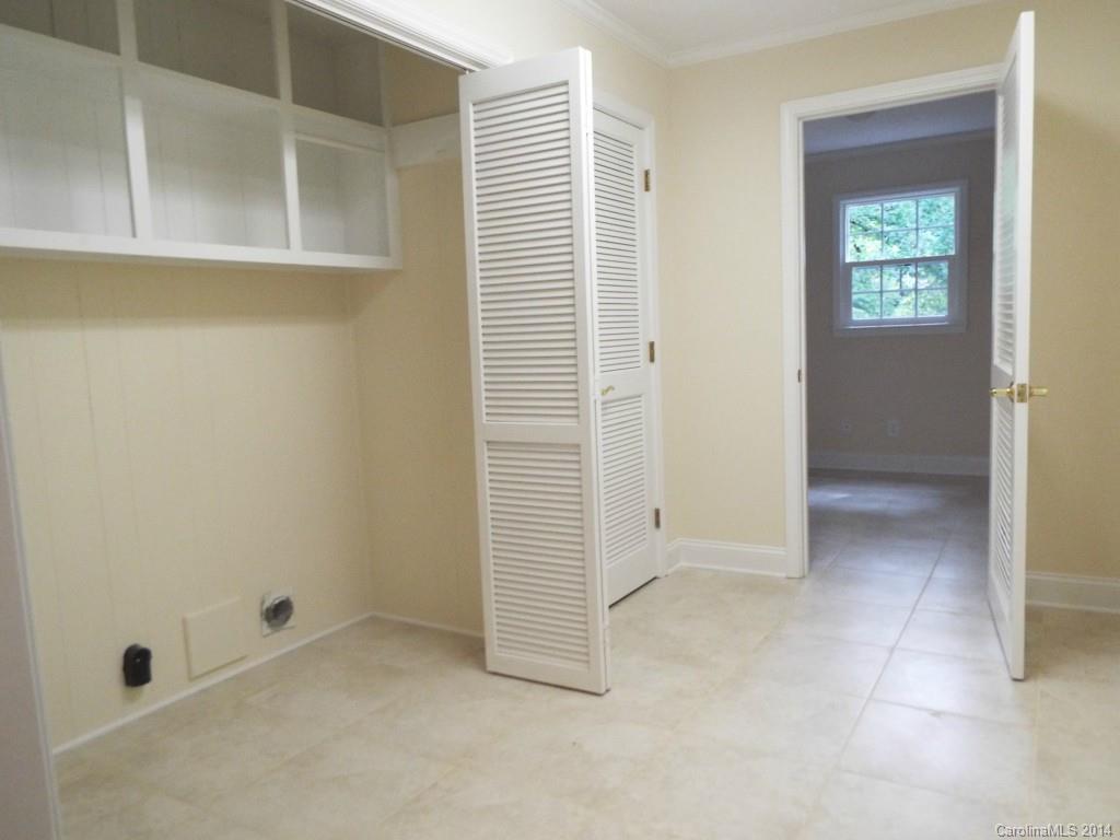 HOLLY HILLS - Residential