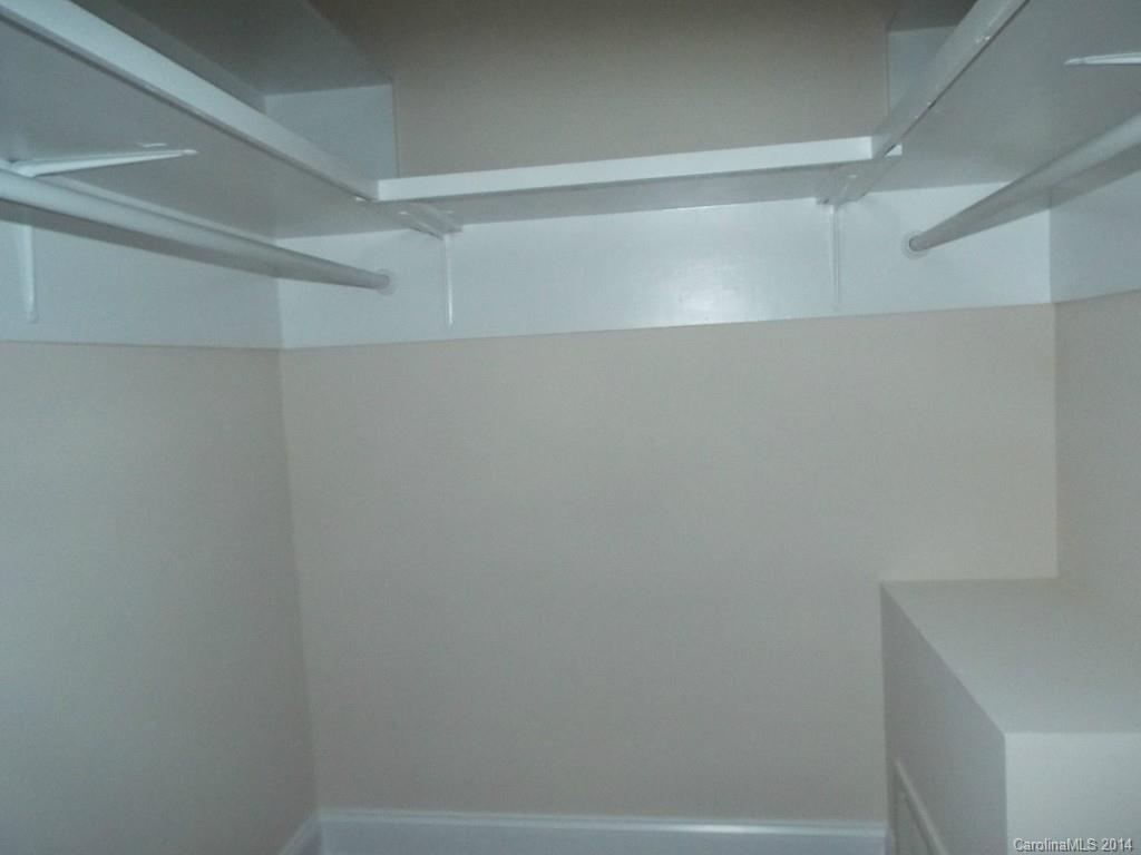 HOLLY HILLS - Residential