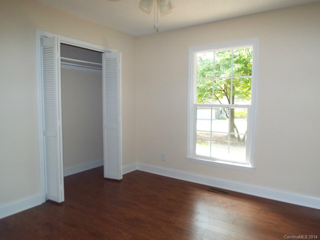 HOLLY HILLS - Residential