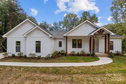 Photo of 8225 Long Island Road, Catawba, NC 28609 (MLS # 4298824)