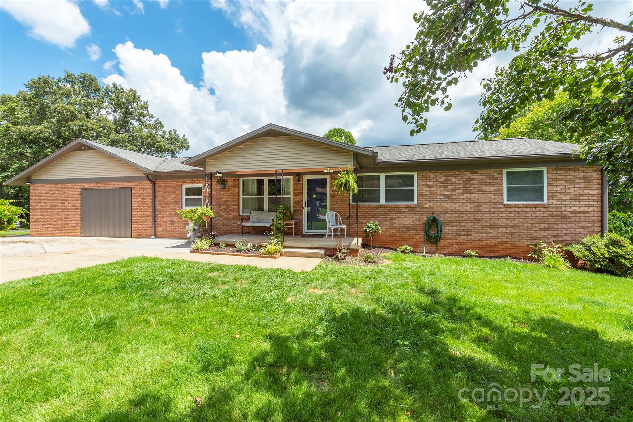 39 N Pershing Road