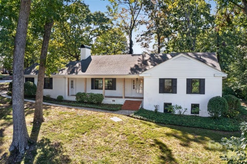 Photo of 356 7th Avenue NE, Hickory, NC 28601 (MLS # 4431867)