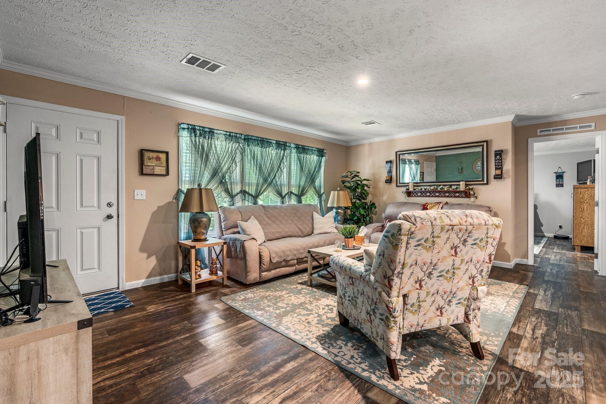 200 Vista Pointe Drive