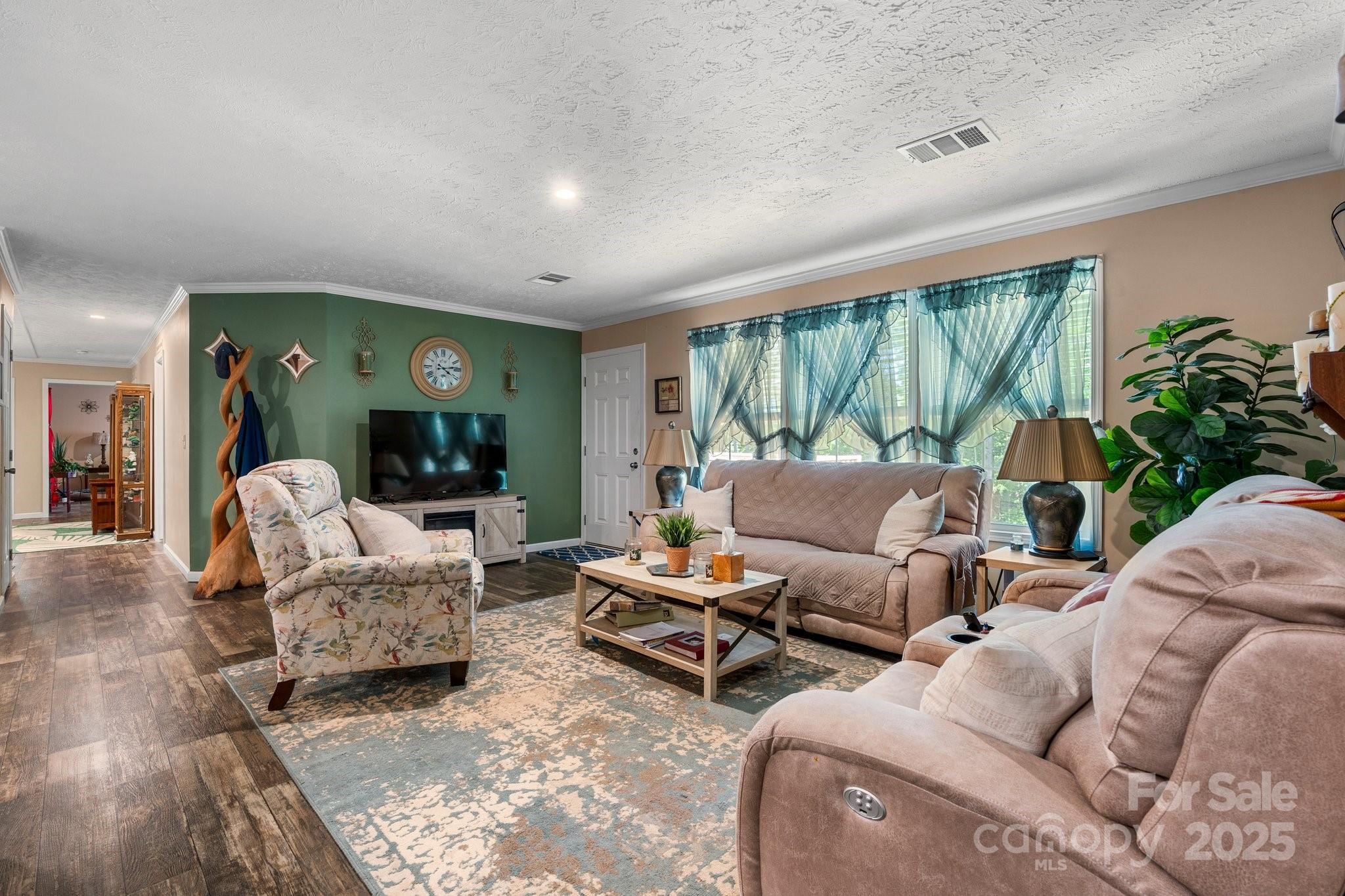 200 Vista Pointe Drive