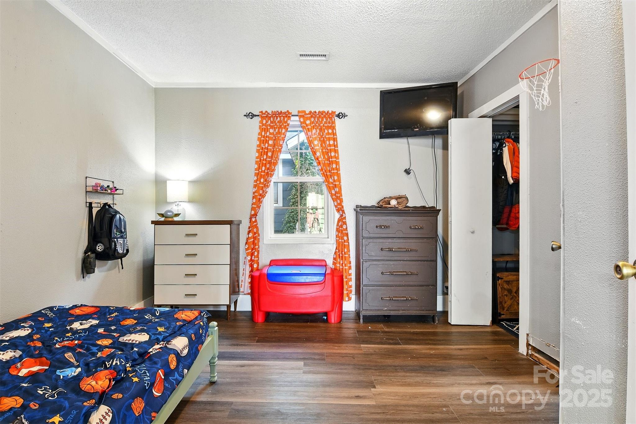 OAKLAND HEIGHTS - Residential