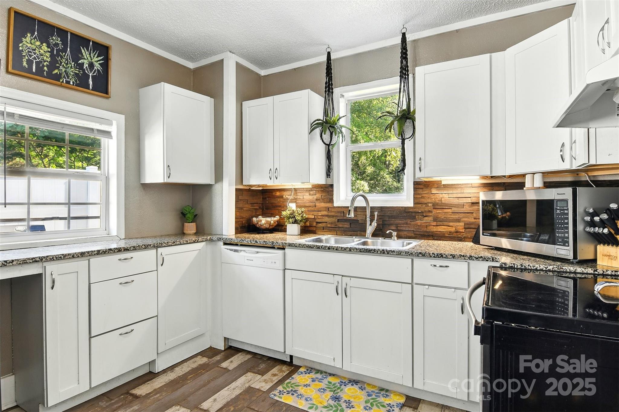 OAKLAND HEIGHTS - Residential