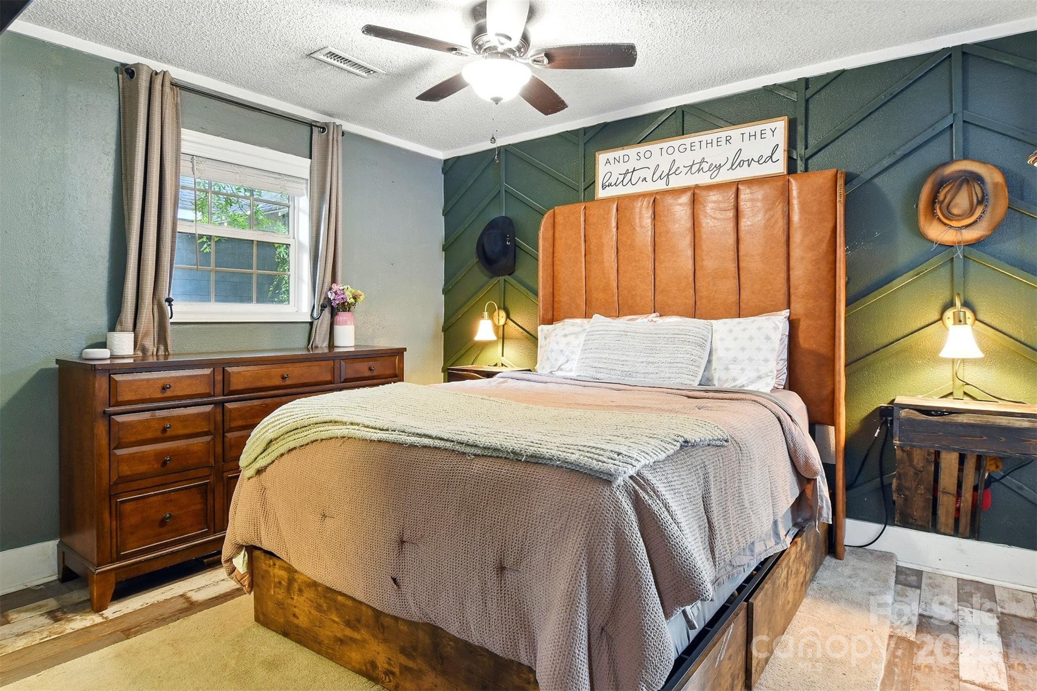 OAKLAND HEIGHTS - Residential