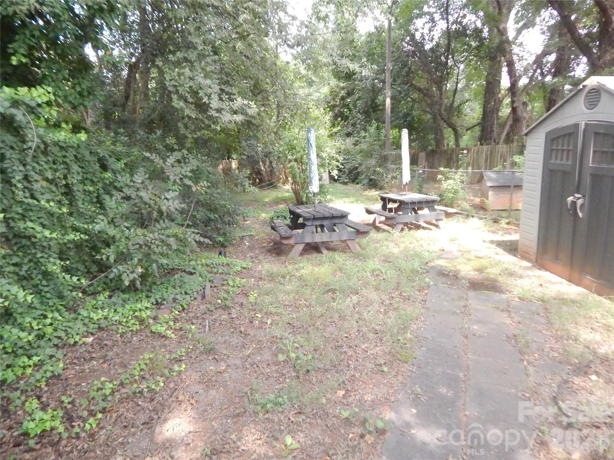2516 Booker Avenue