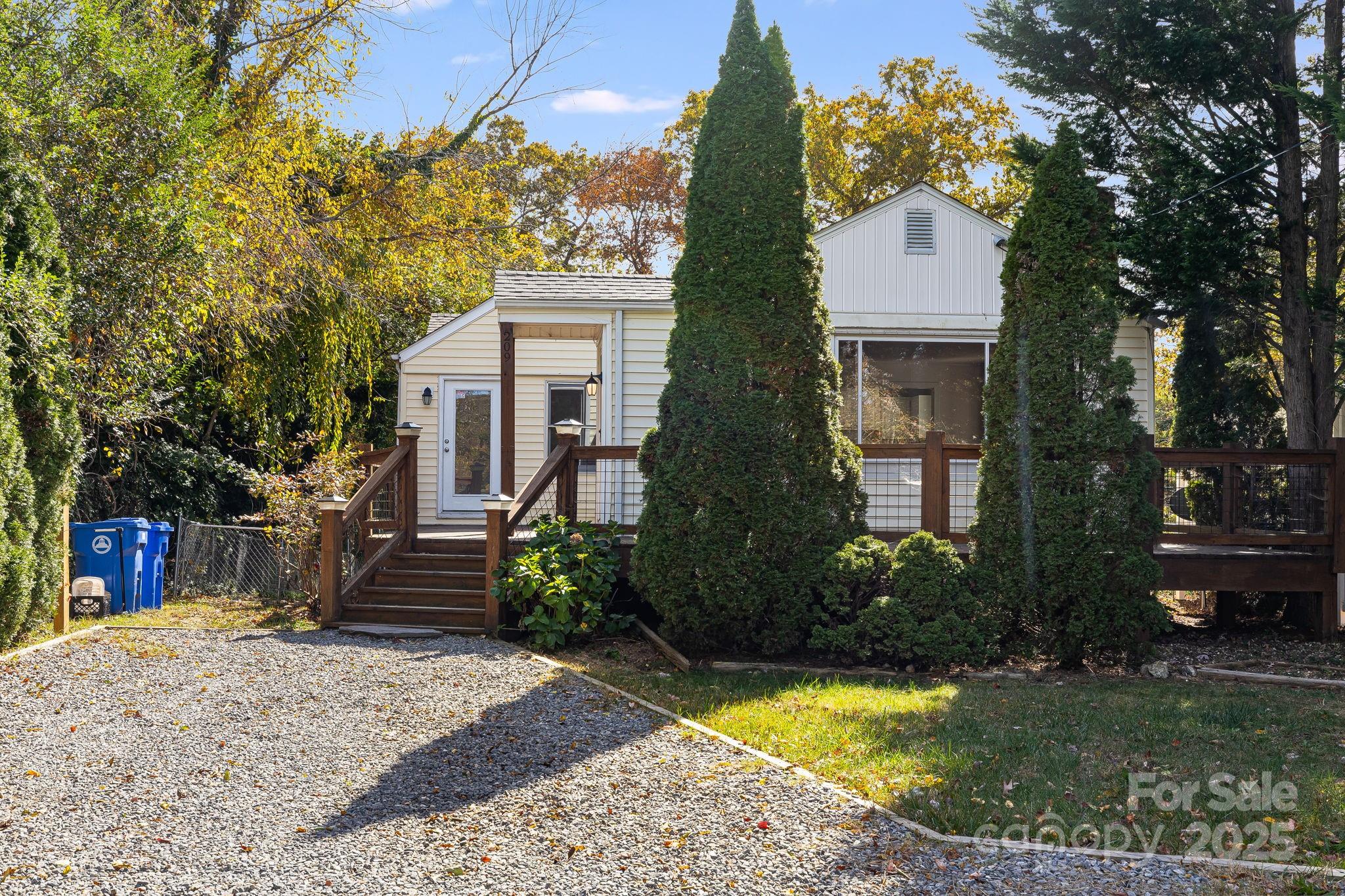 209 Governors View Road