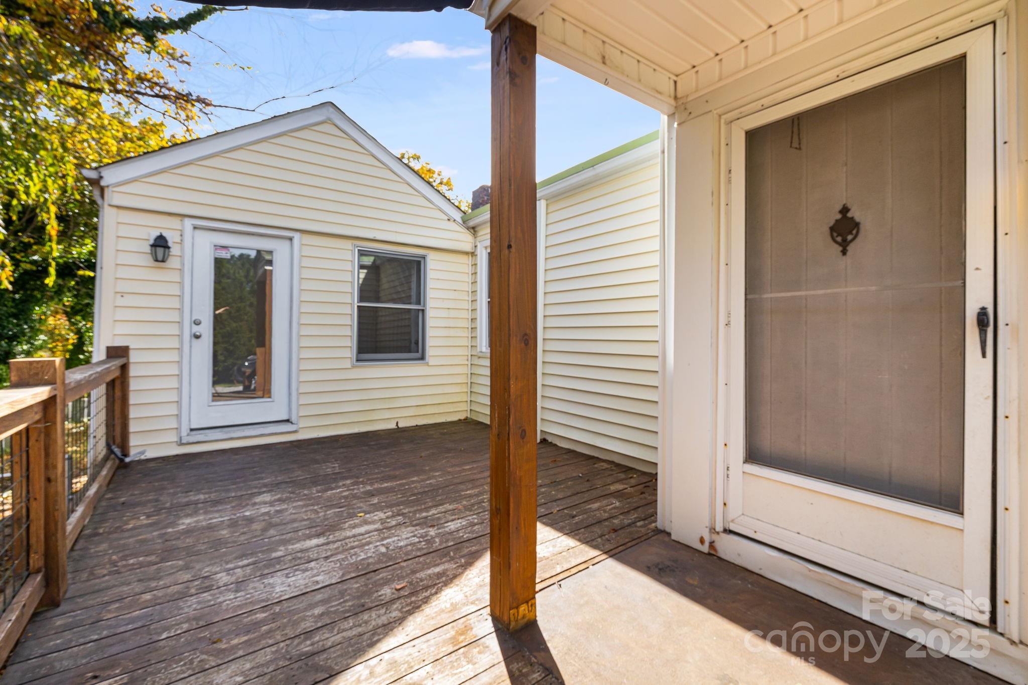 209 Governors View Road