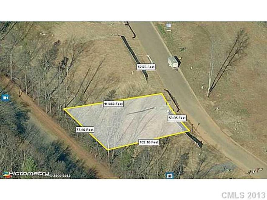Residential lot. Can be bought with 3 other lots. Owner financing available with acceptable offer: $1,500 down and $225.00 monthly.