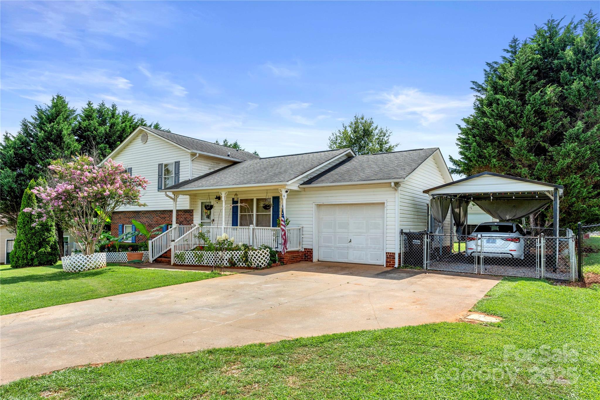 938 Lyndsey Brook Court