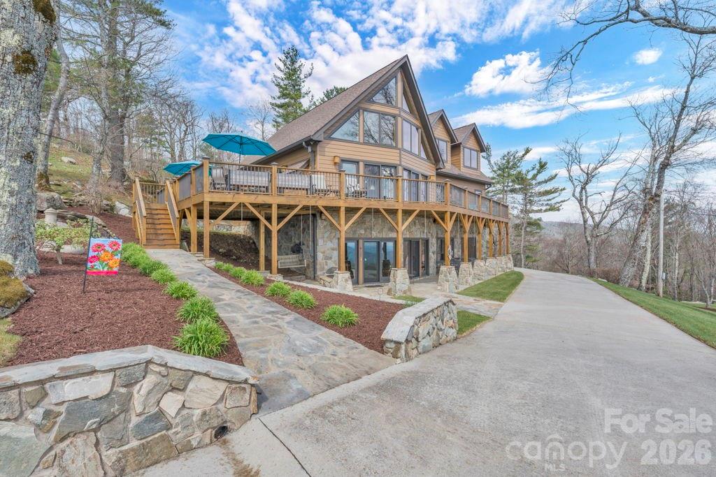 7054 Grandview Circle