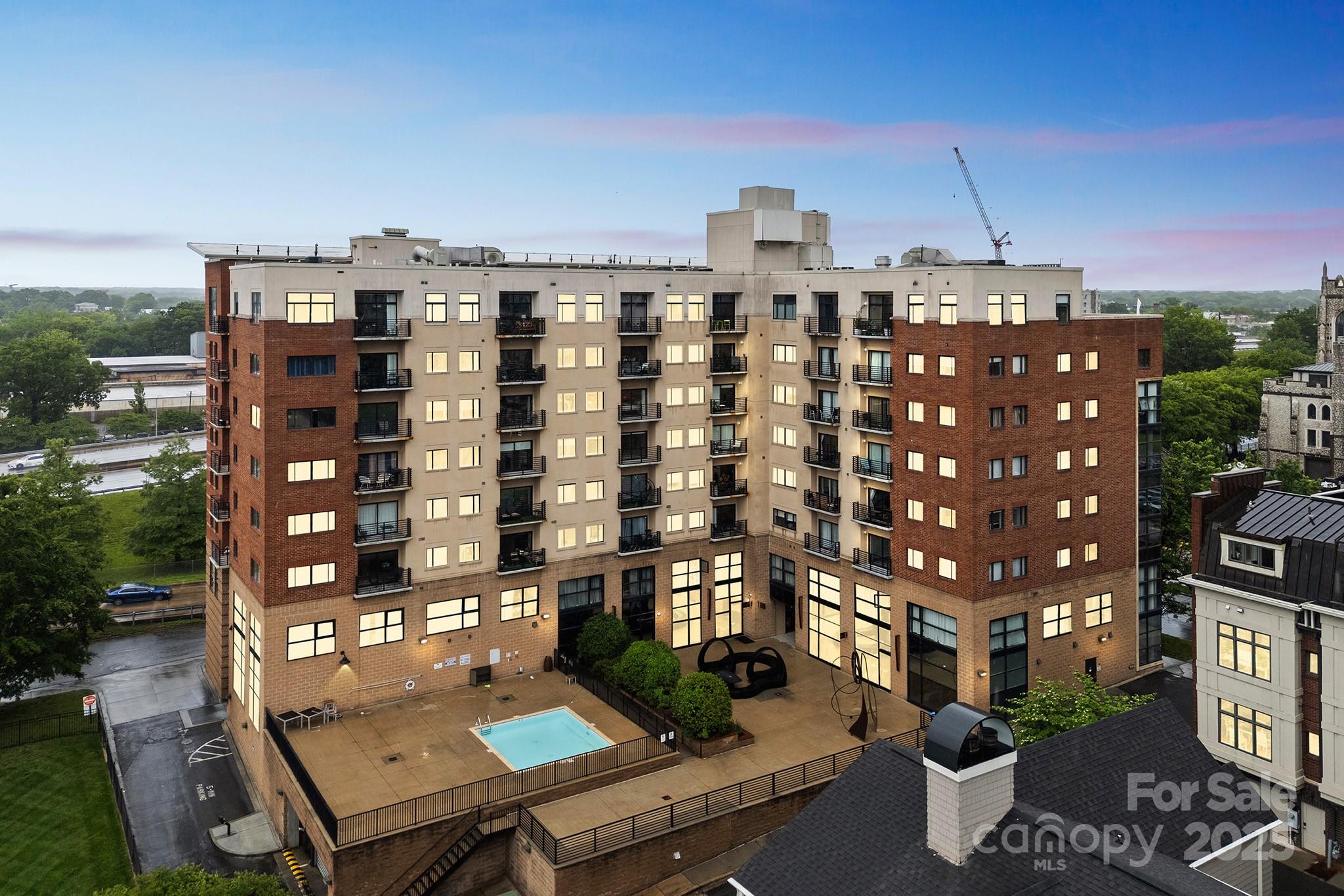 715 N Church Street 613
