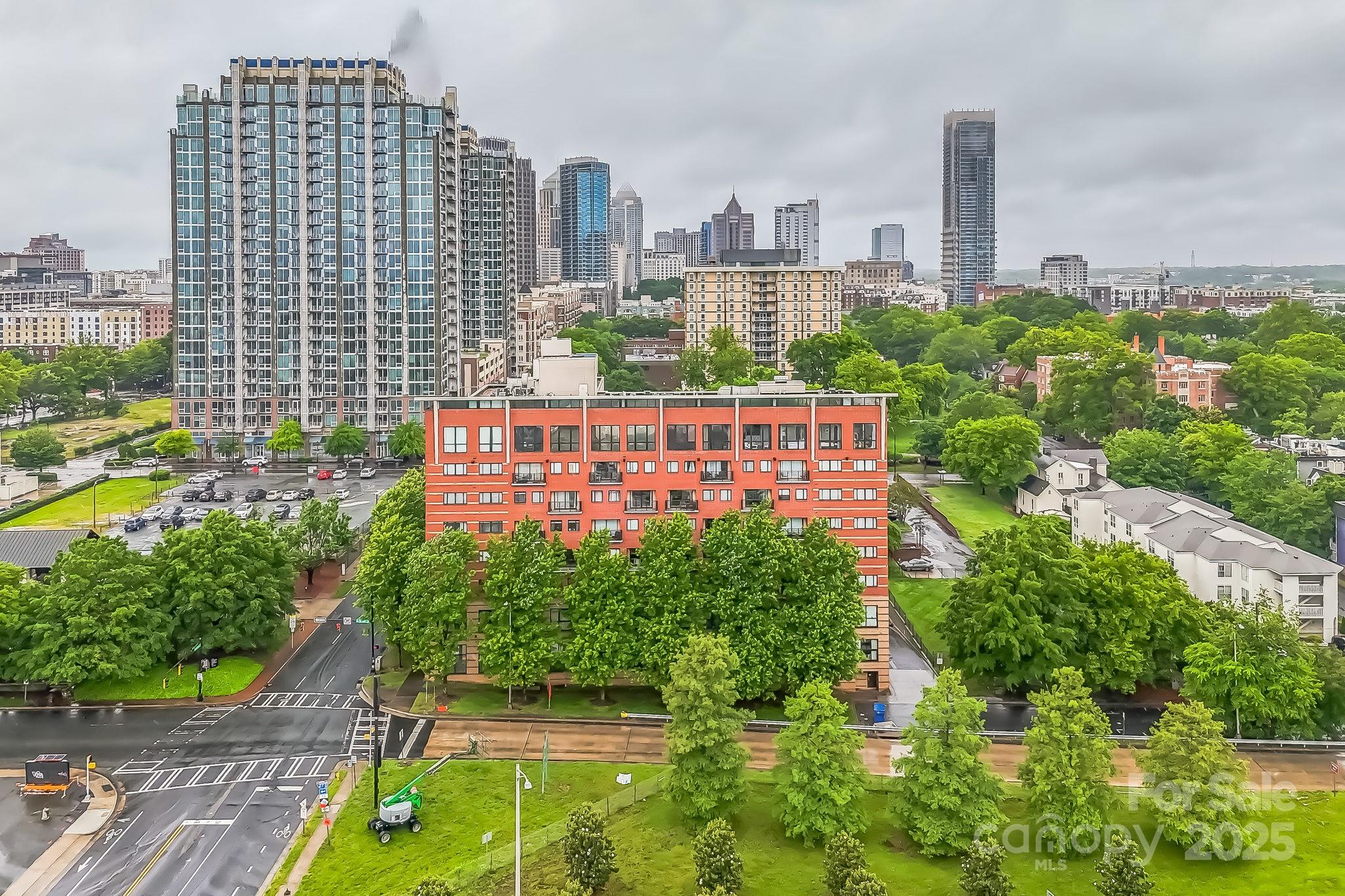 715 N Church Street 613