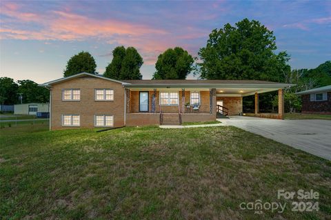 Photo of 837 Laton Road, Albemarle, NC 28001 (MLS # 4155035)
