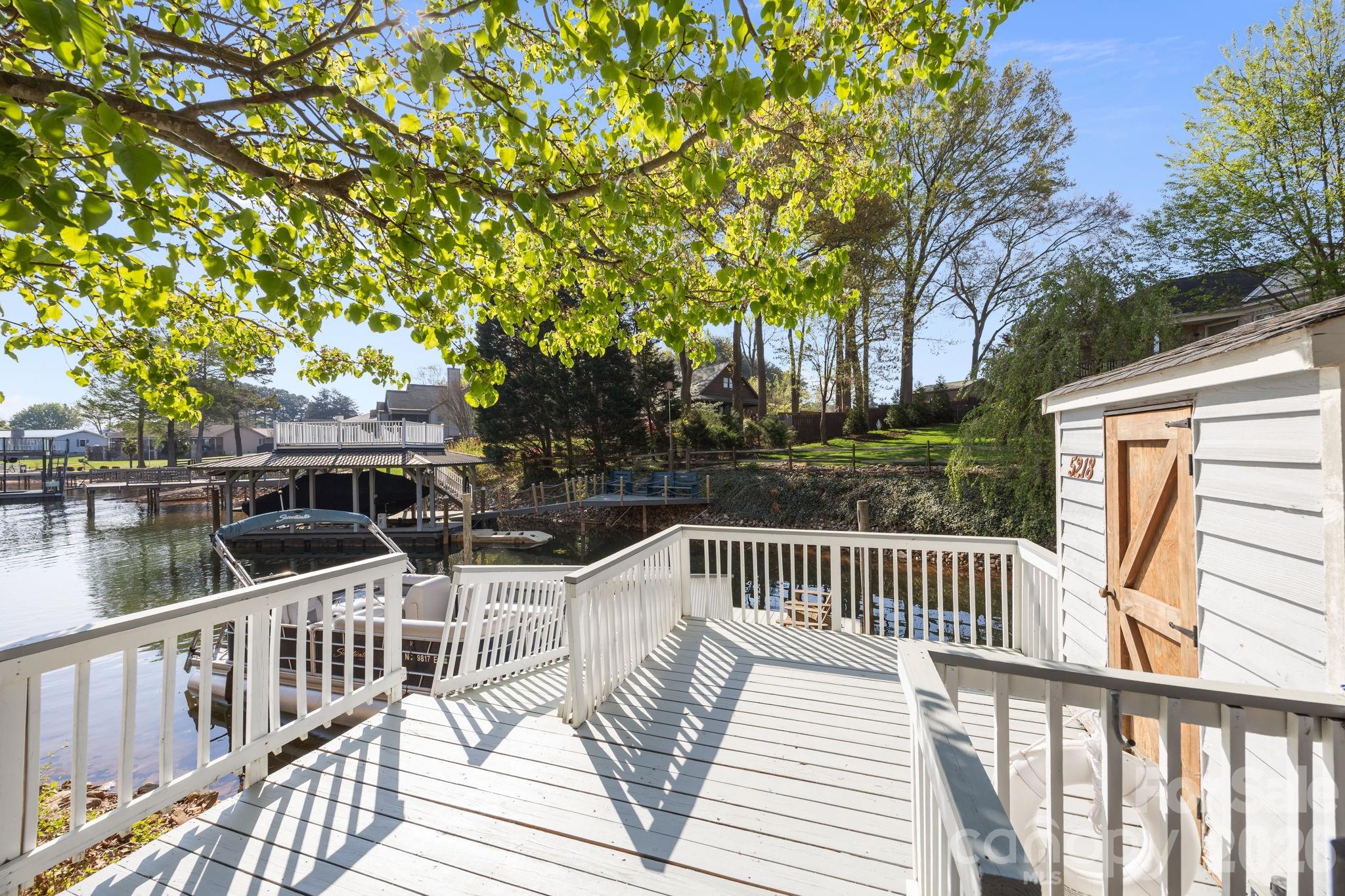 5218 Glenwood Street