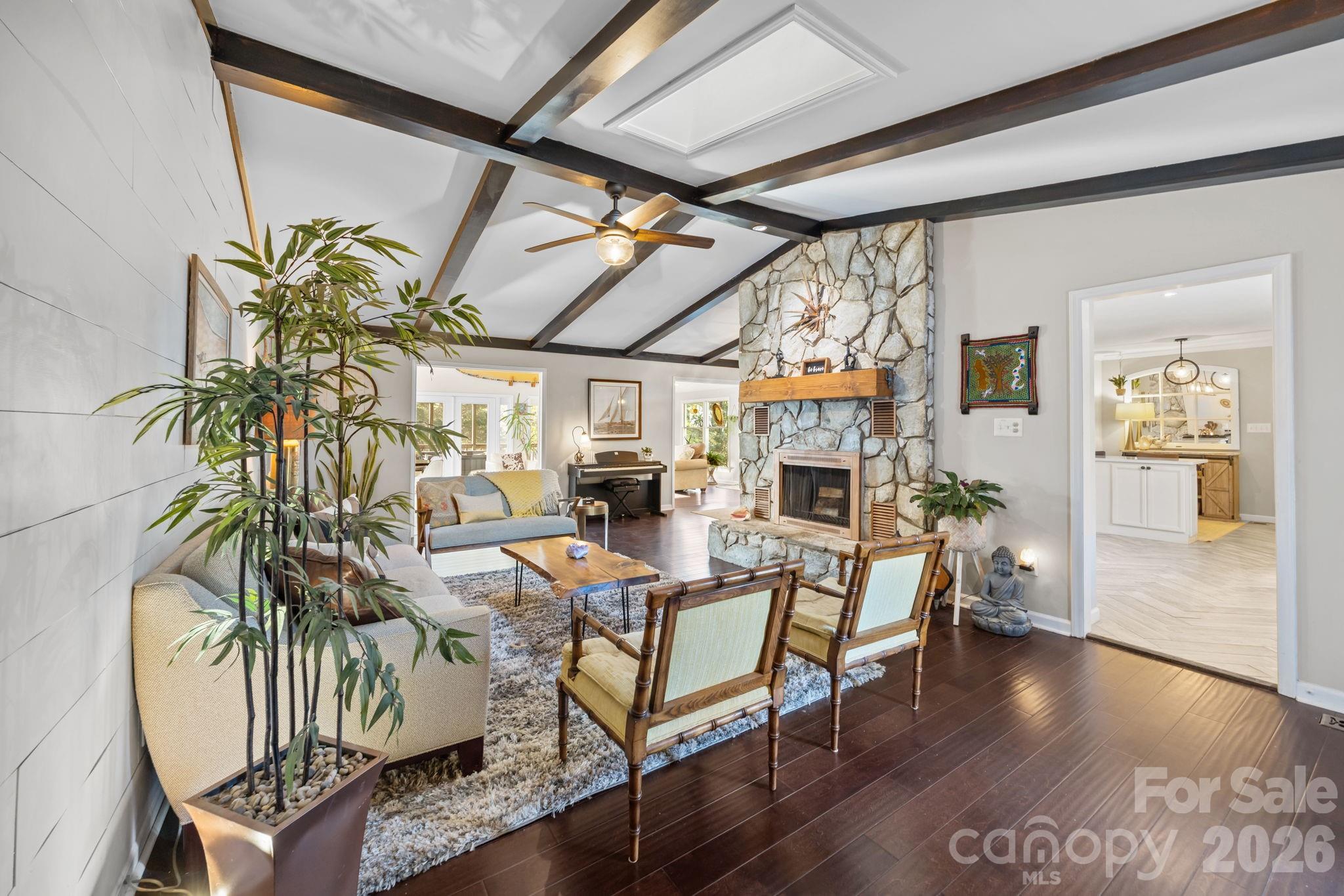 5218 Glenwood Street