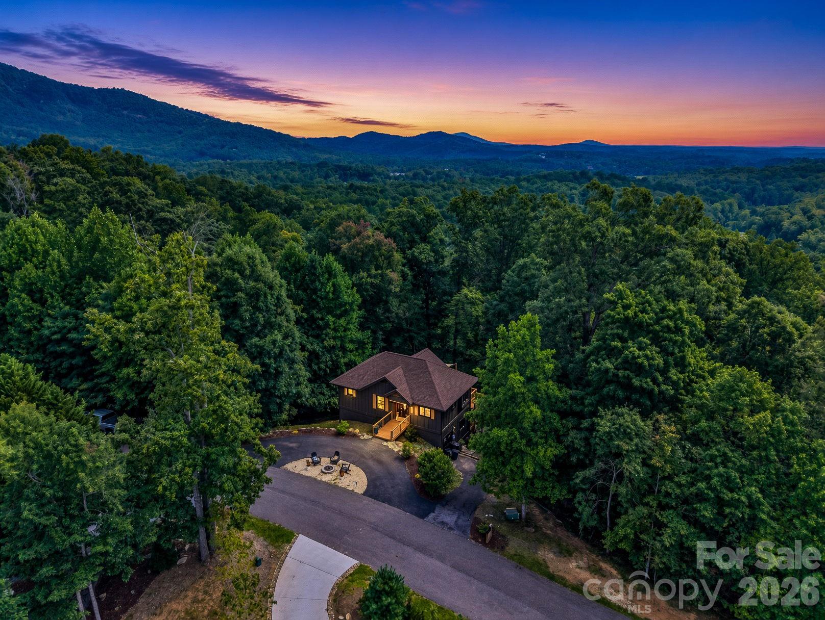 274 Hawks Nest Trail