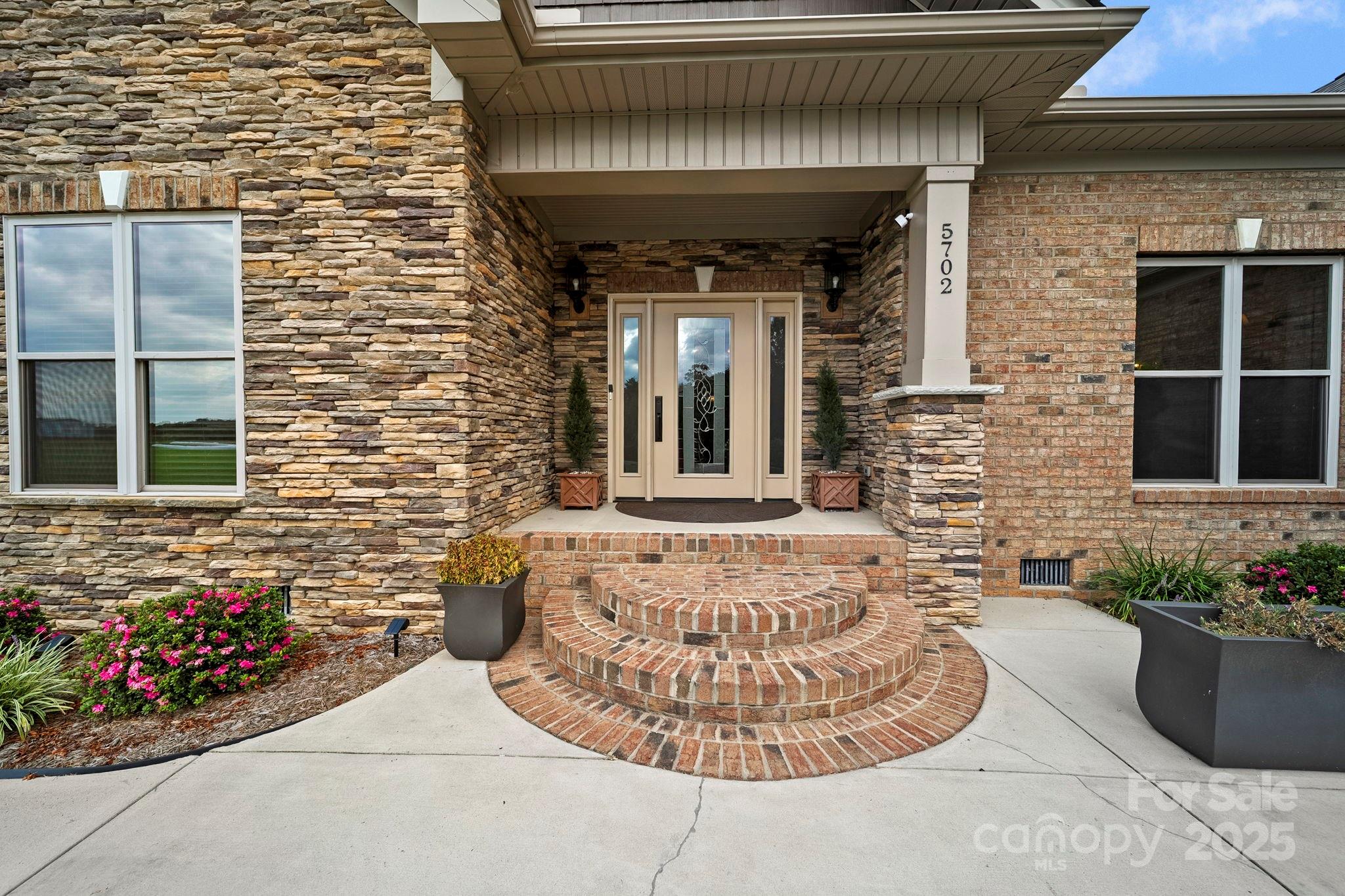 5702 Army Road