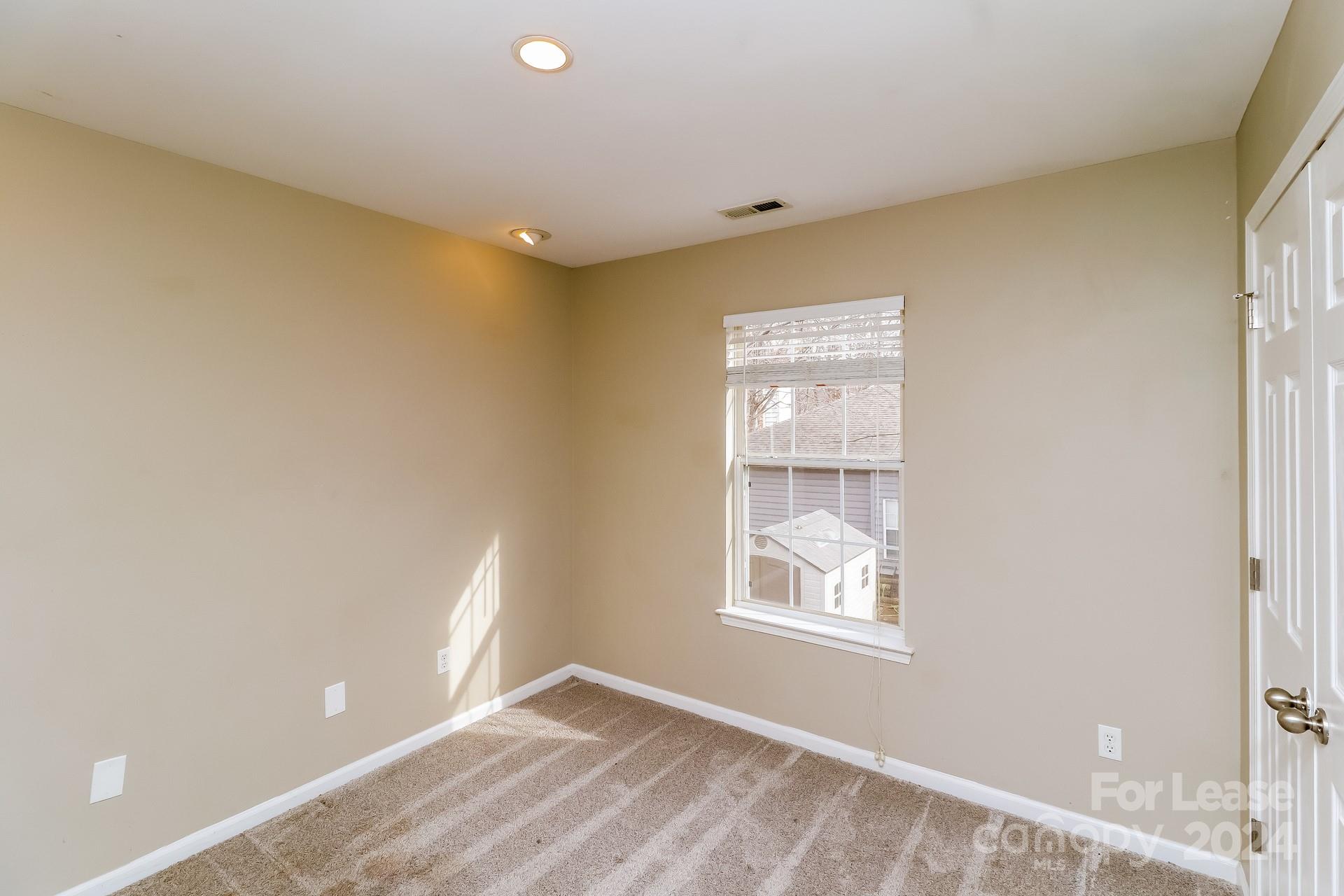 Hubbard Woods - Residential Lease