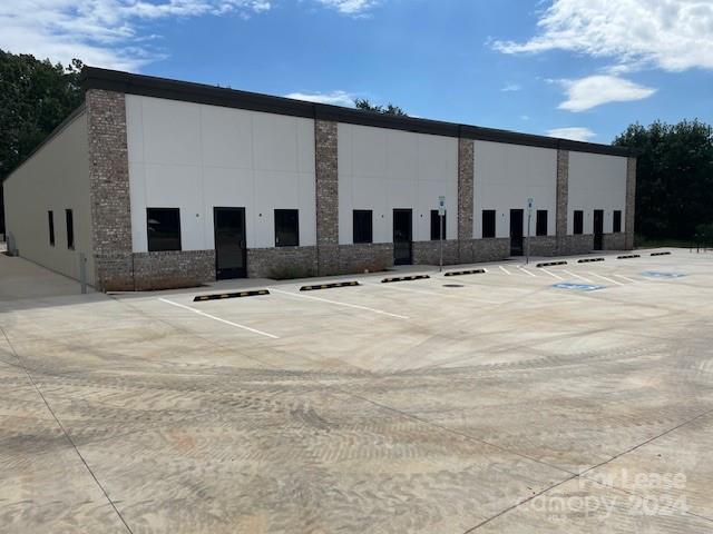 4738 Commons Drive 101-103