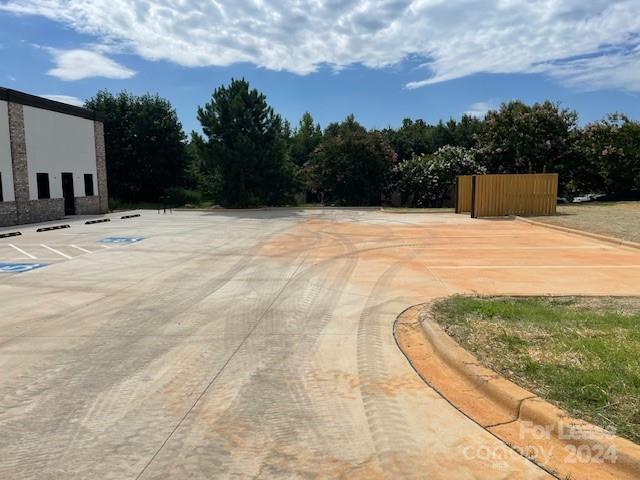 4738 Commons Drive 101-103