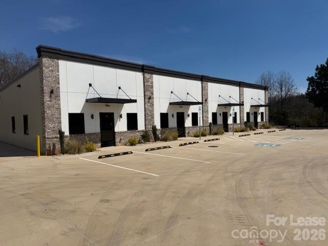 4738 Commons Drive 101-103