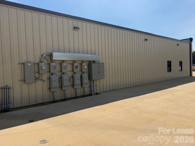 4738 Commons Drive 101-103