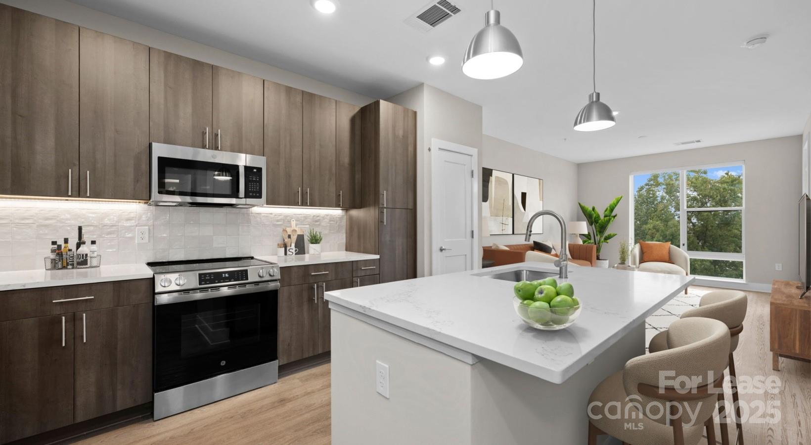 Charlotte, North Carolina 28206, United States, 1 Bedroom Bedrooms, ,1 BathroomBathrooms,Residential,Active,48409