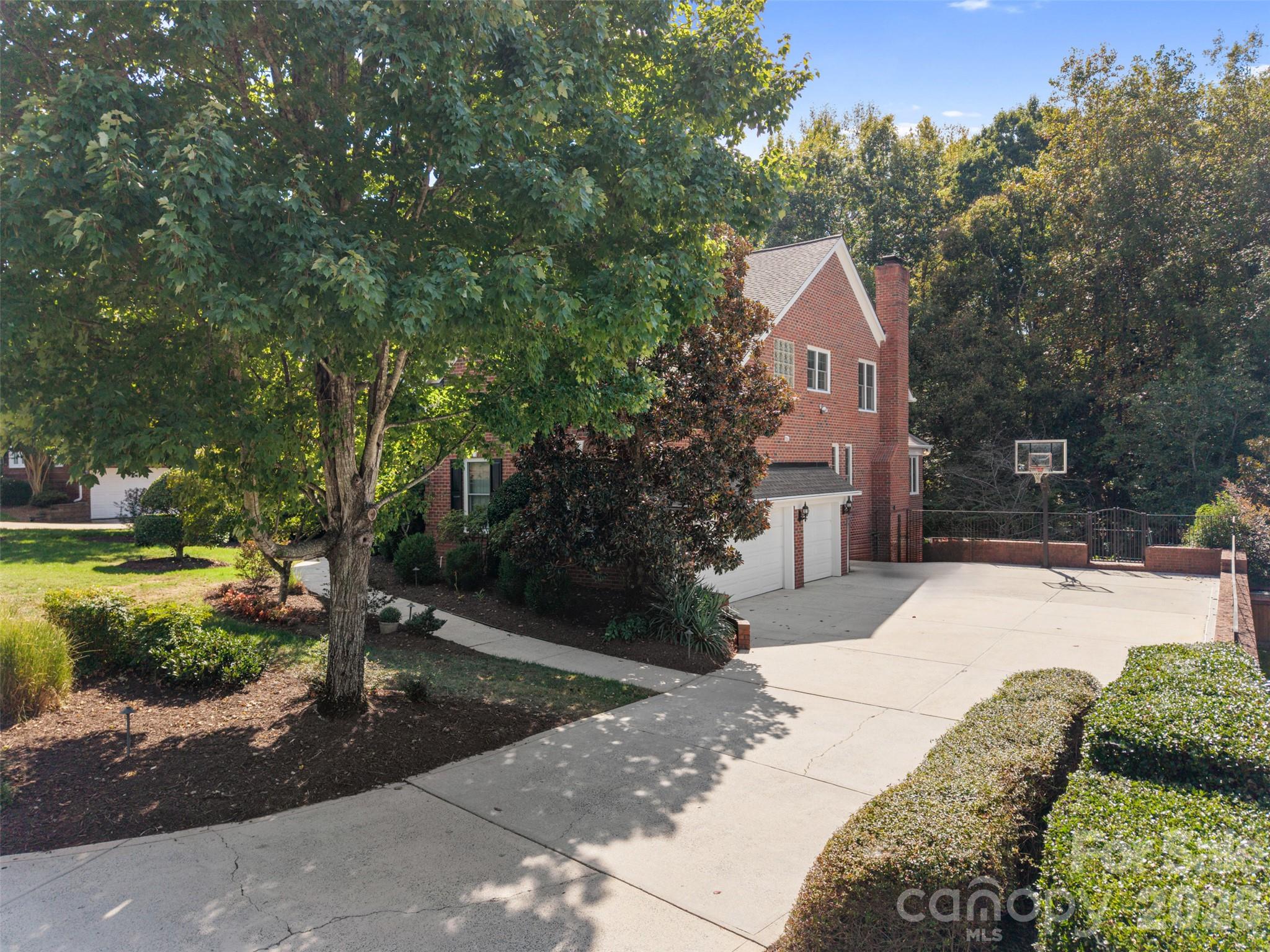 2042 Maynard Road