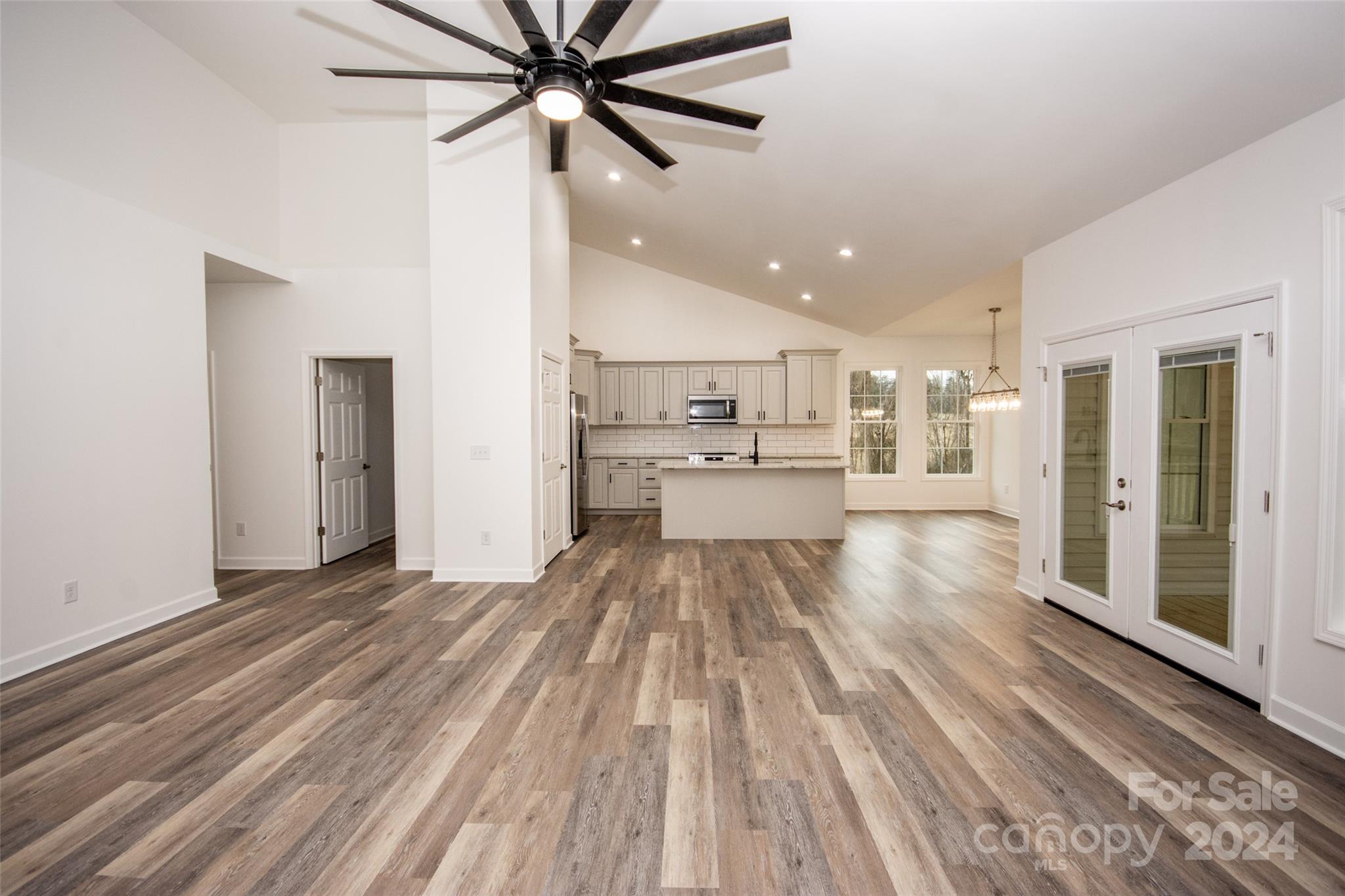 Shadow Wood Estates - Residential