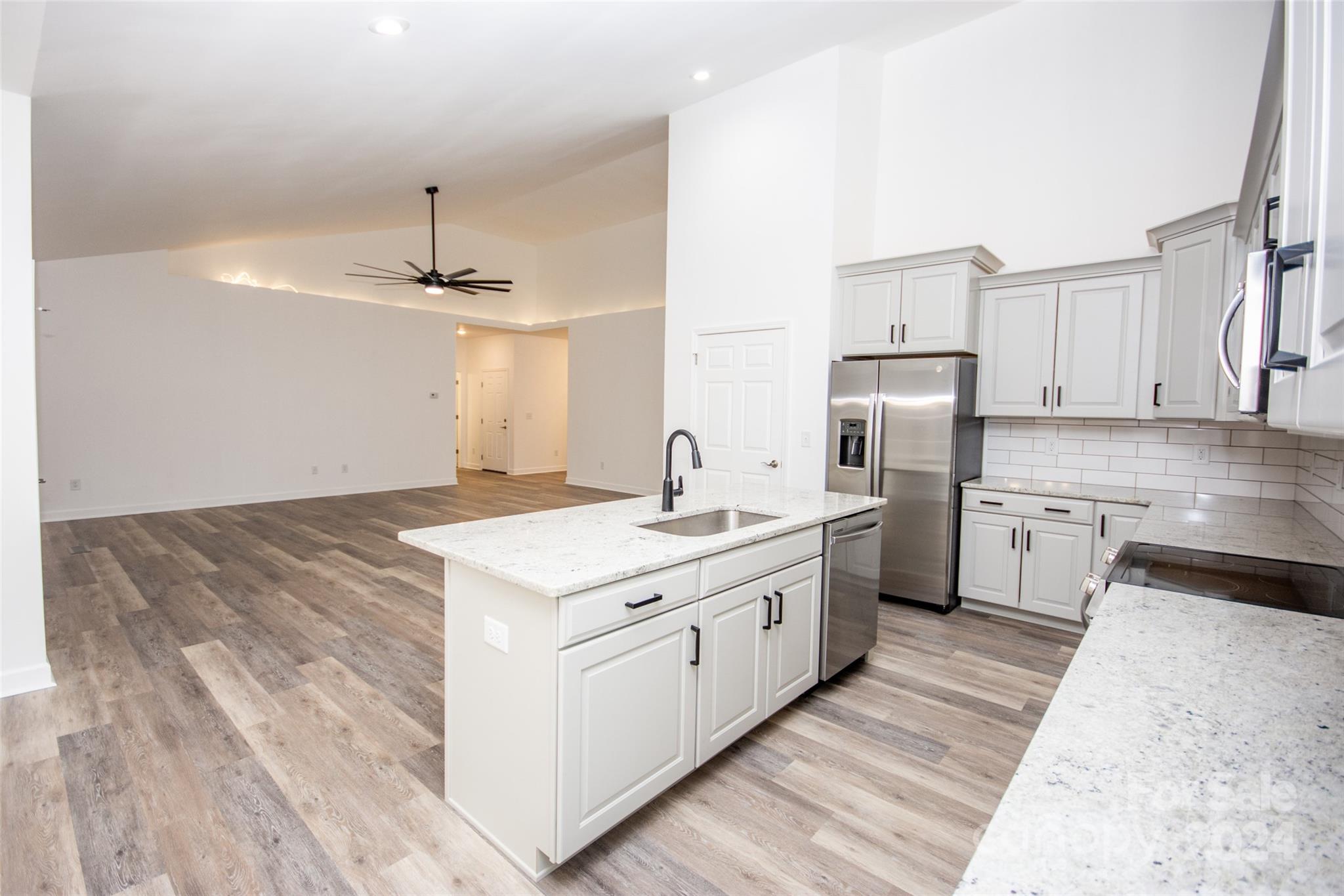 Shadow Wood Estates - Residential