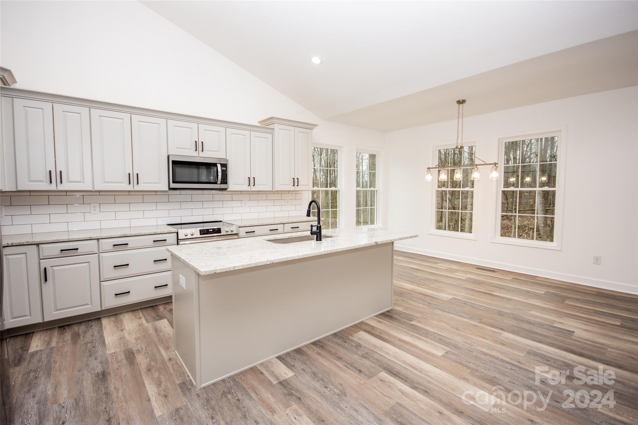 Shadow Wood Estates - Residential