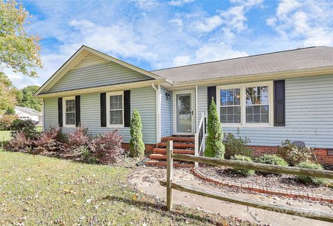 Photo of 4227 Deerfield Drive, Monroe, NC 28112 (MLS # 4318327)