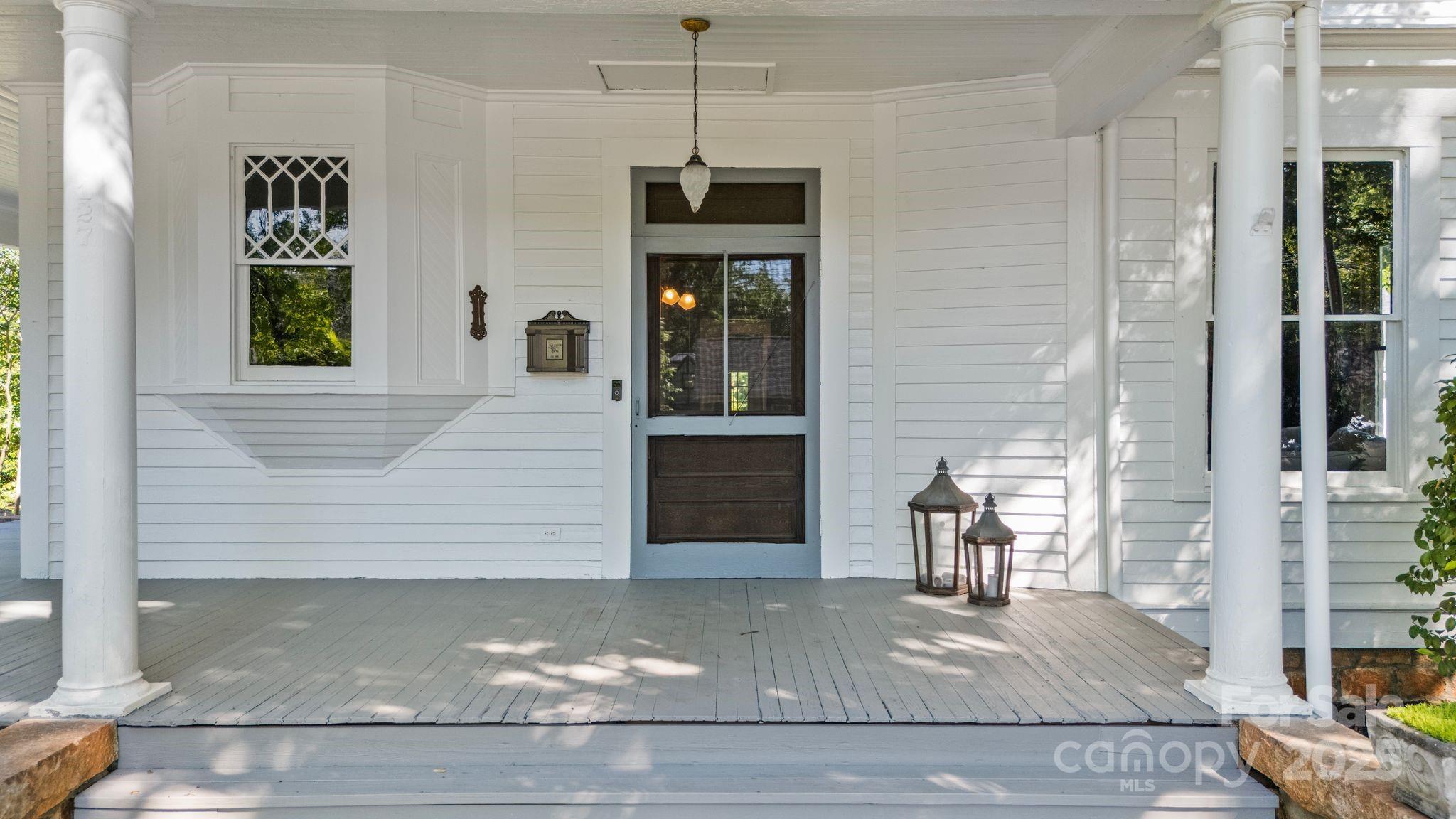 127 Charlotte Street
