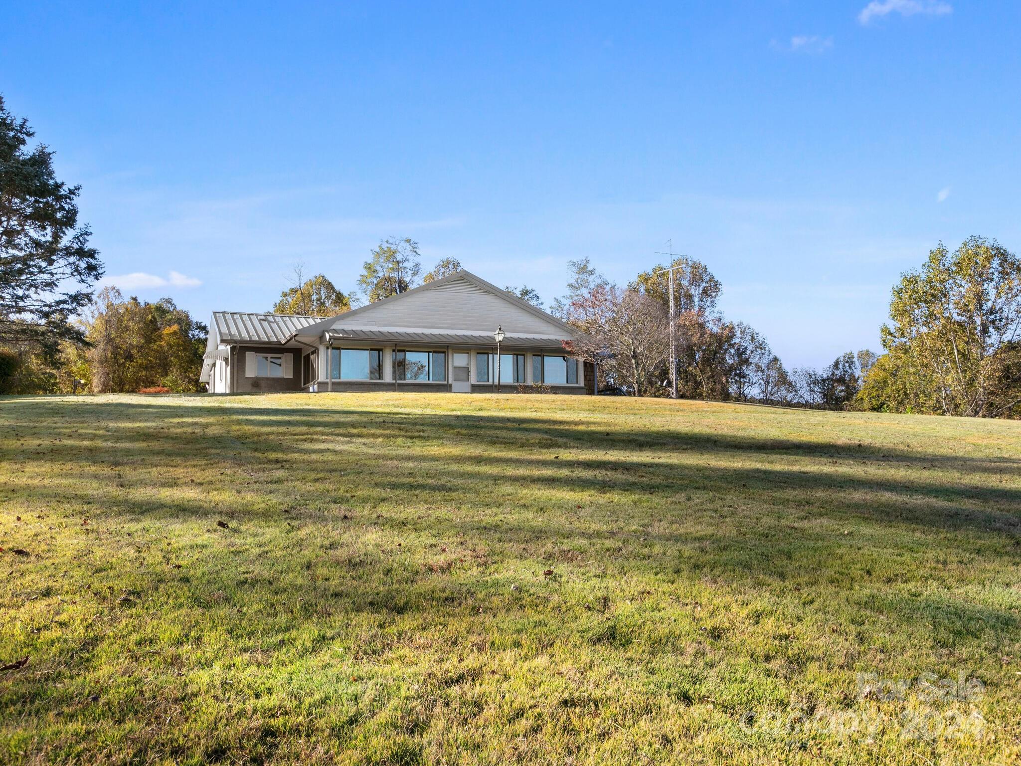 5481 Greenville Highway