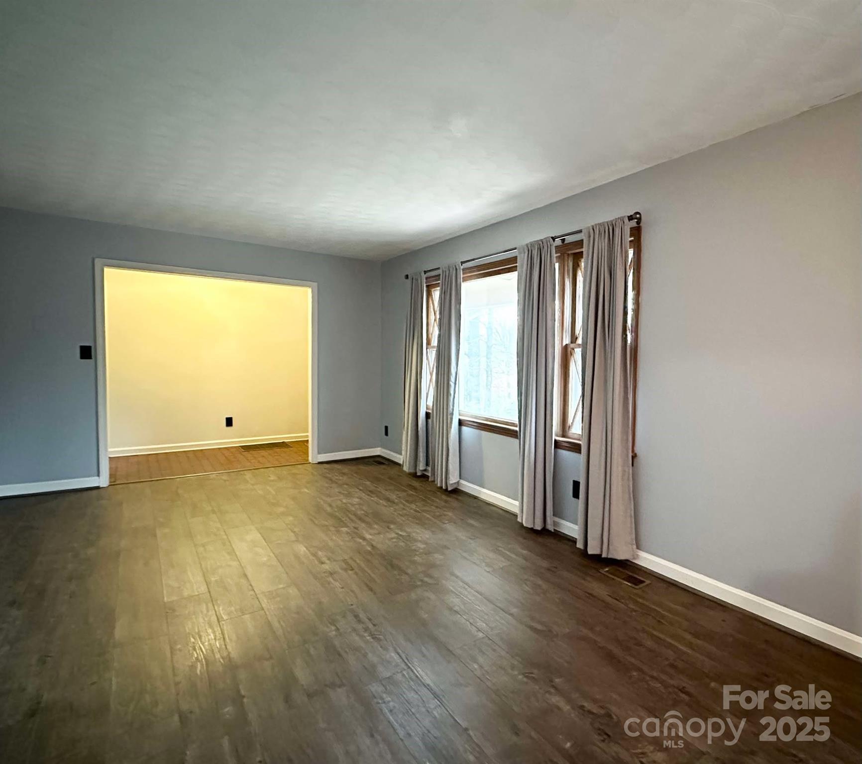 Lenoir, North Carolina 28645, United States, 3 Bedrooms Bedrooms, ,3 BathroomsBathrooms,Residential,Under Contract,3900