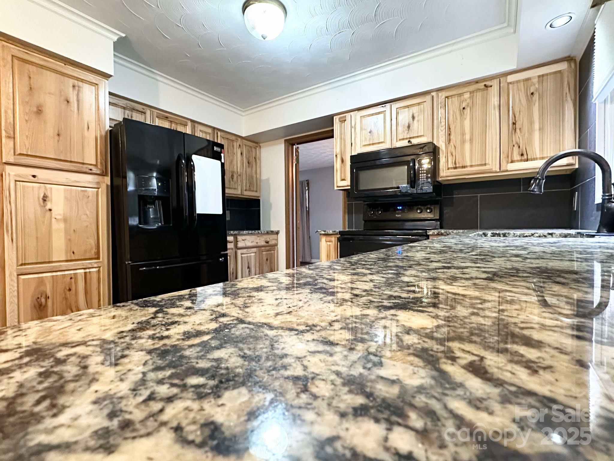 Lenoir, North Carolina 28645, United States, 3 Bedrooms Bedrooms, ,3 BathroomsBathrooms,Residential,Under Contract,3900