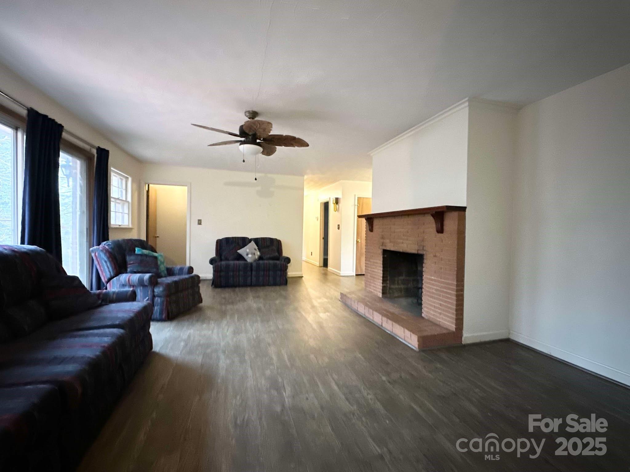 Lenoir, North Carolina 28645, United States, 3 Bedrooms Bedrooms, ,3 BathroomsBathrooms,Residential,Under Contract,3900