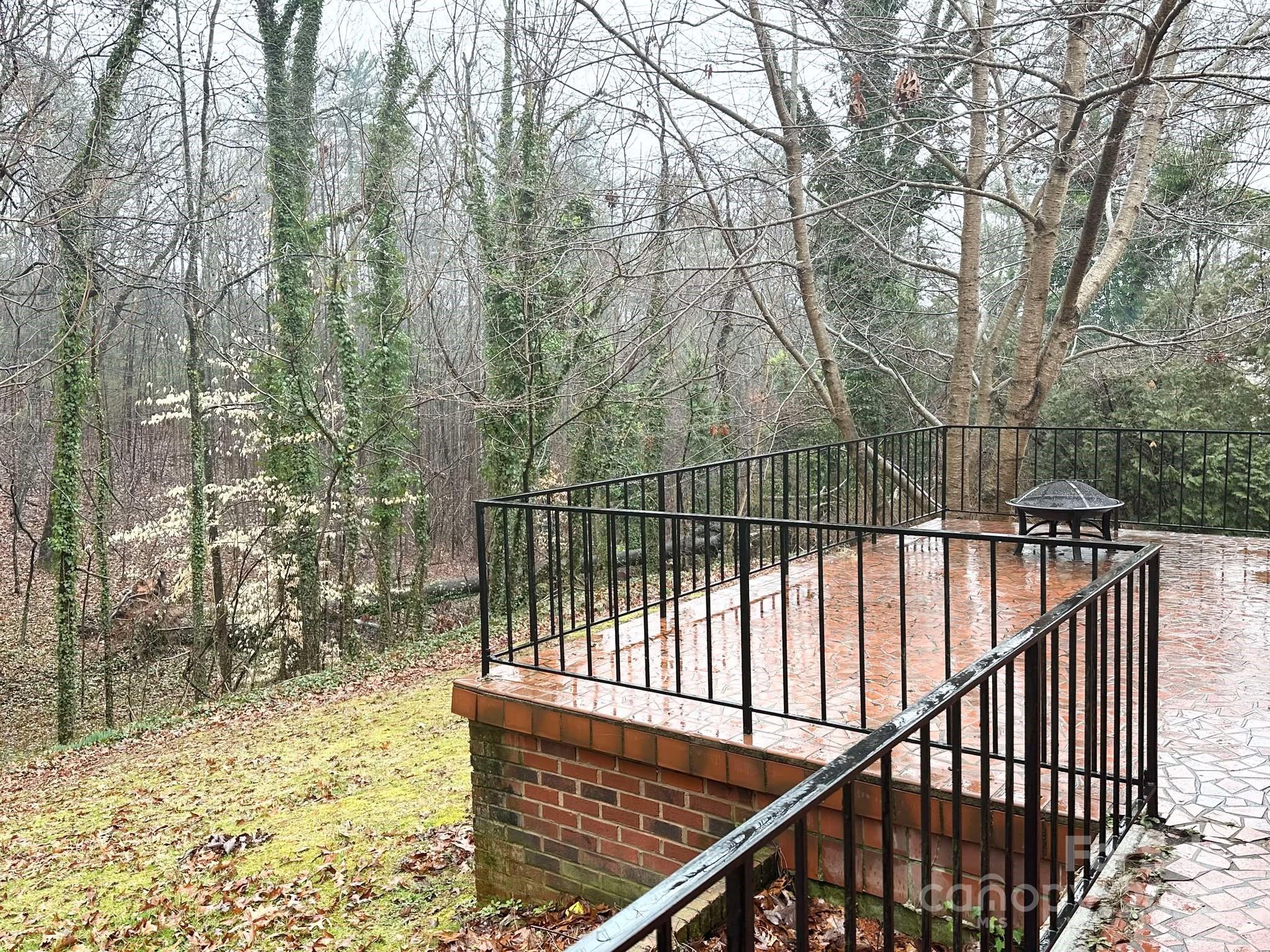 Lenoir, North Carolina 28645, United States, 3 Bedrooms Bedrooms, ,3 BathroomsBathrooms,Residential,Under Contract,3900