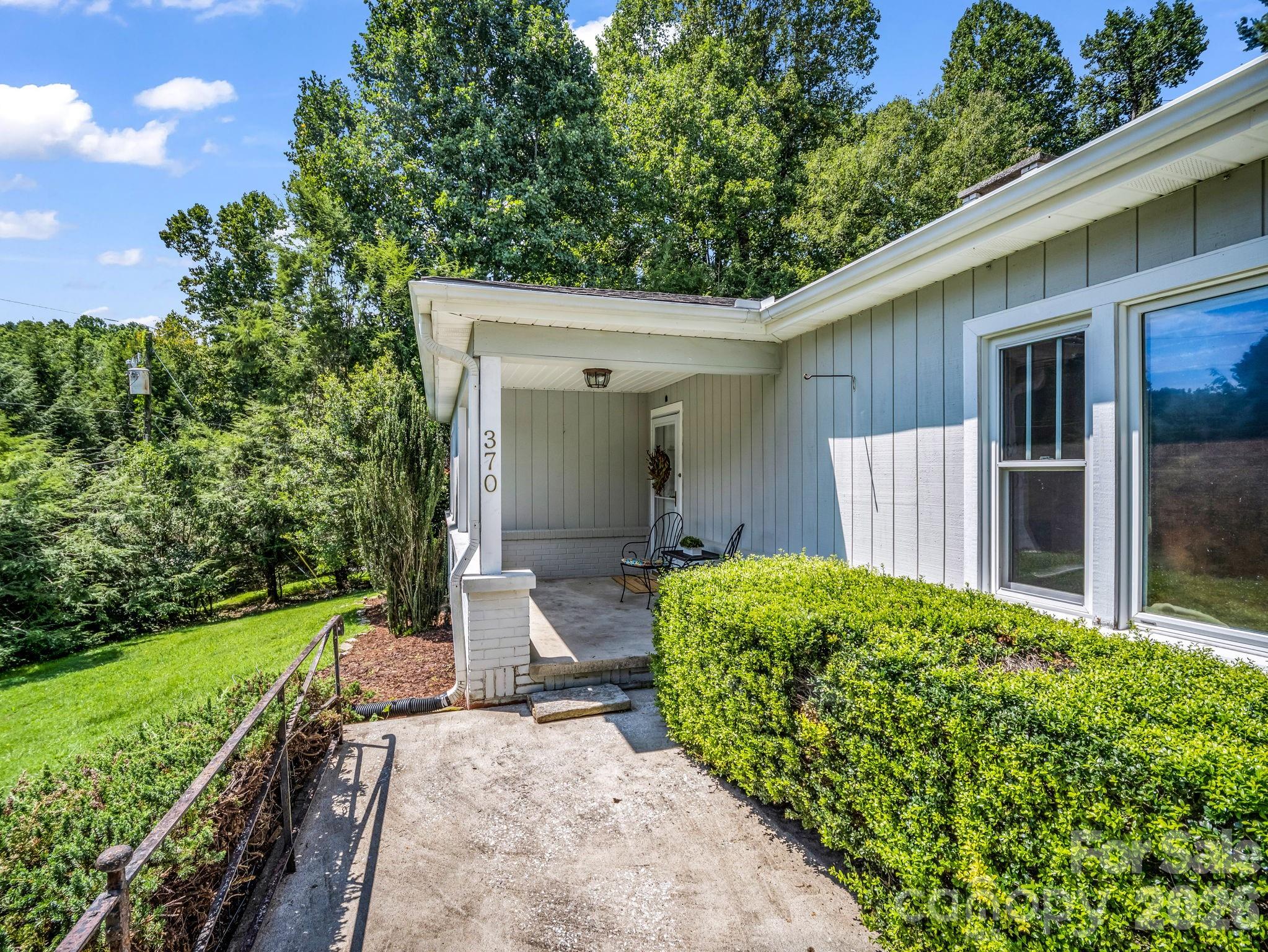 370 Orchard Circle