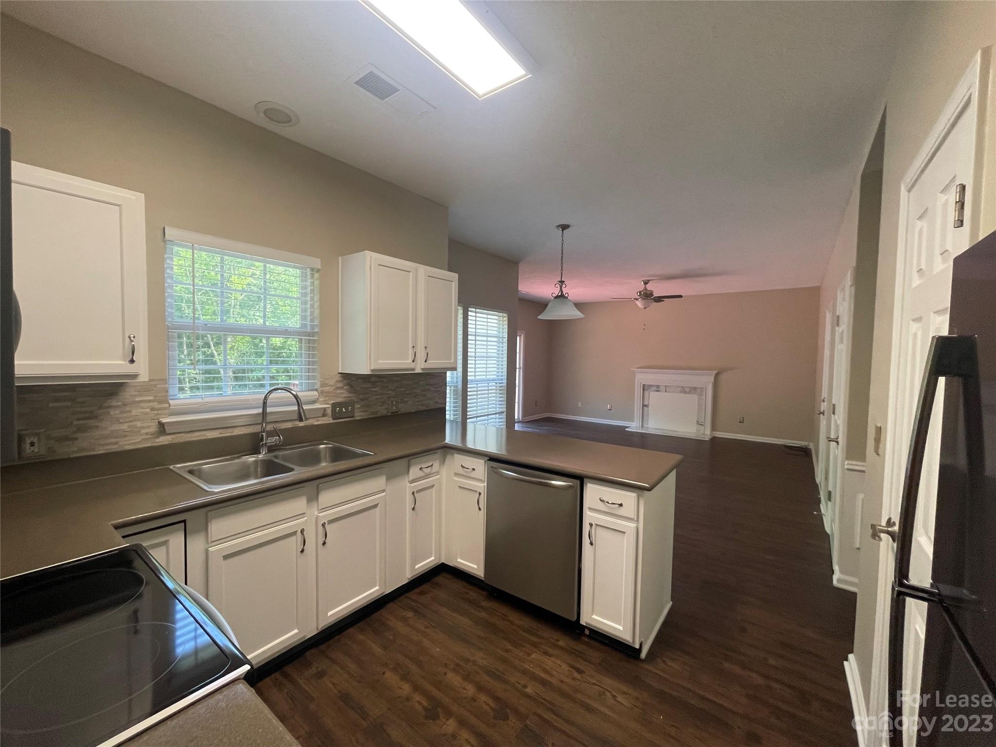 Ridge Crossing - Residential Lease