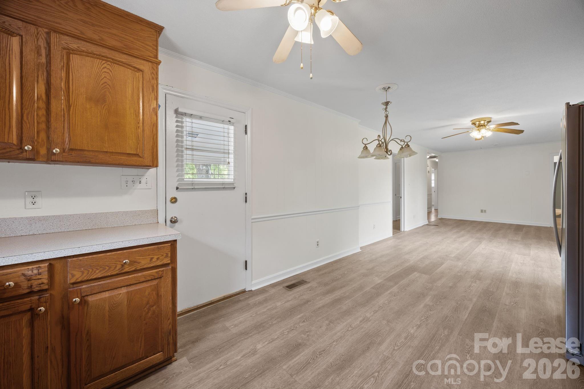 1502 Cloverdale Lane