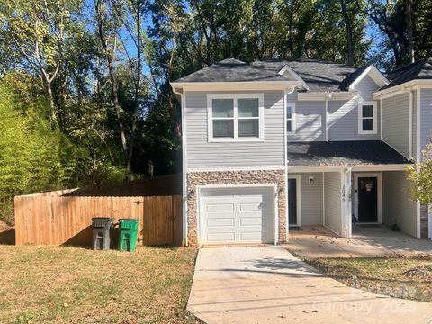 Photo of 2046 Mcdonald Drive, Charlotte, NC 28216 (MLS # 4313413)